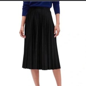 Banana Republic Black Midi Pleated Skirt